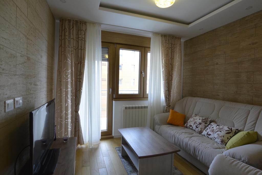 Vesna Apartment Belgrado Esterno foto